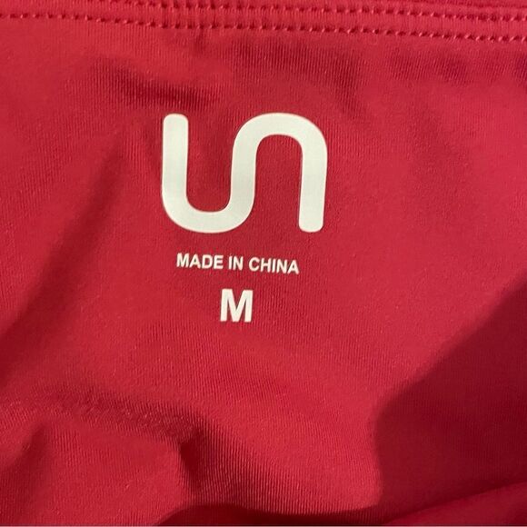 NWT Urban Savage Ruffle Leggings Black Cherry Size Medium - Picture 3 of 8